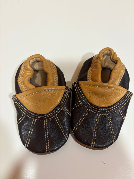 LL BEAN- Infant Bean Mocs- 0-6 months